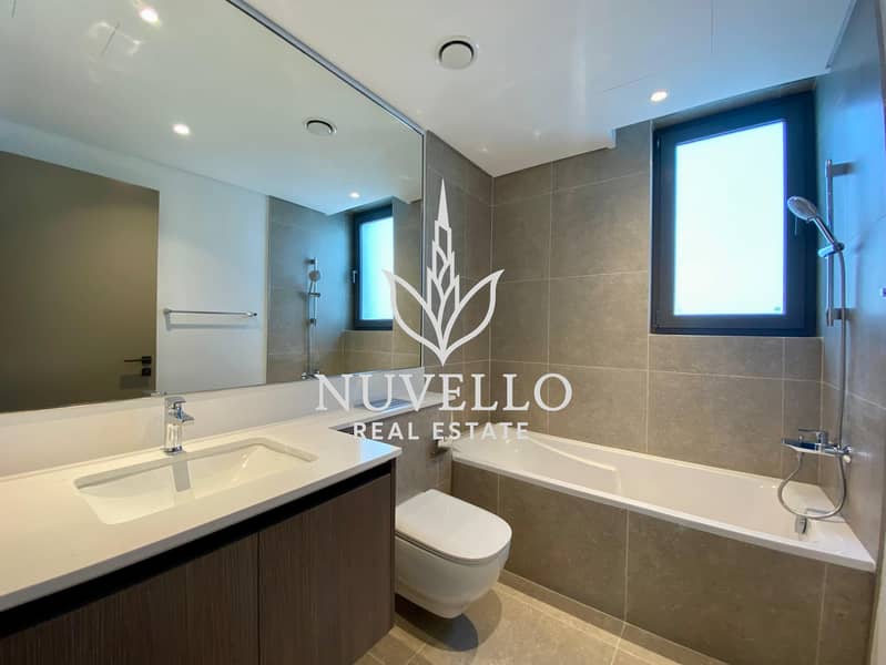 Near Park | Landscaped | Siemens Appliances - Image 7