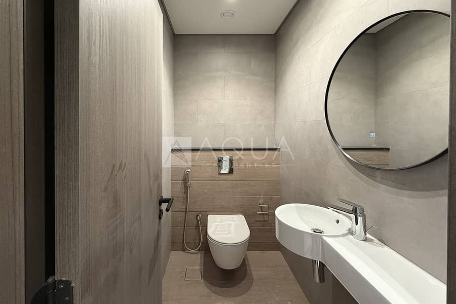 High Floor | Burj Khalifa View | Vacant Unit - Image 11