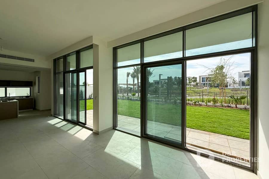 Private Pool | Jacuzzi | Landscaped