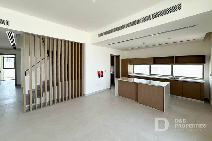 Private Pool | Jacuzzi | Landscaped