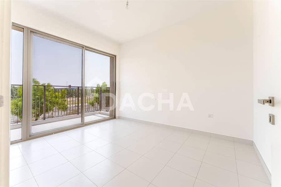 Single Row | Landscaped | Unfurnished - Image 6