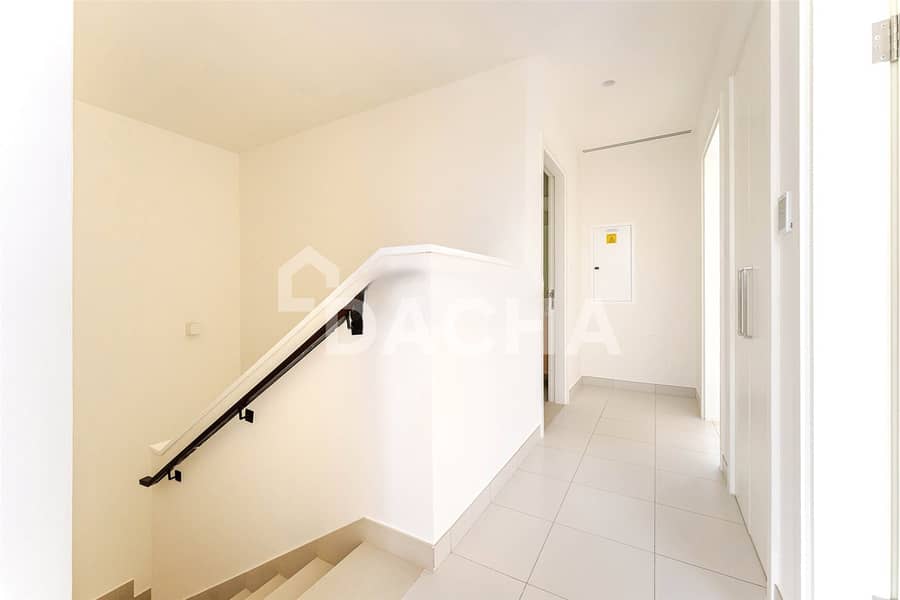 Single Row | Landscaped | Unfurnished - Image 8