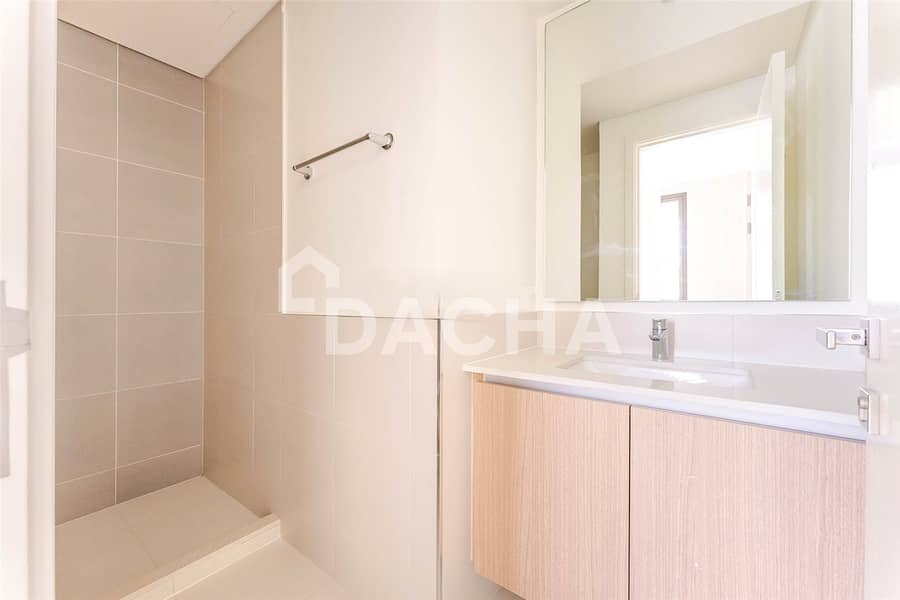 Single Row | Landscaped | Unfurnished - Image 10