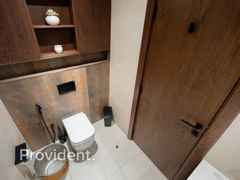 Luxury Duplex | Open Lake View | Unique Design - Image 7