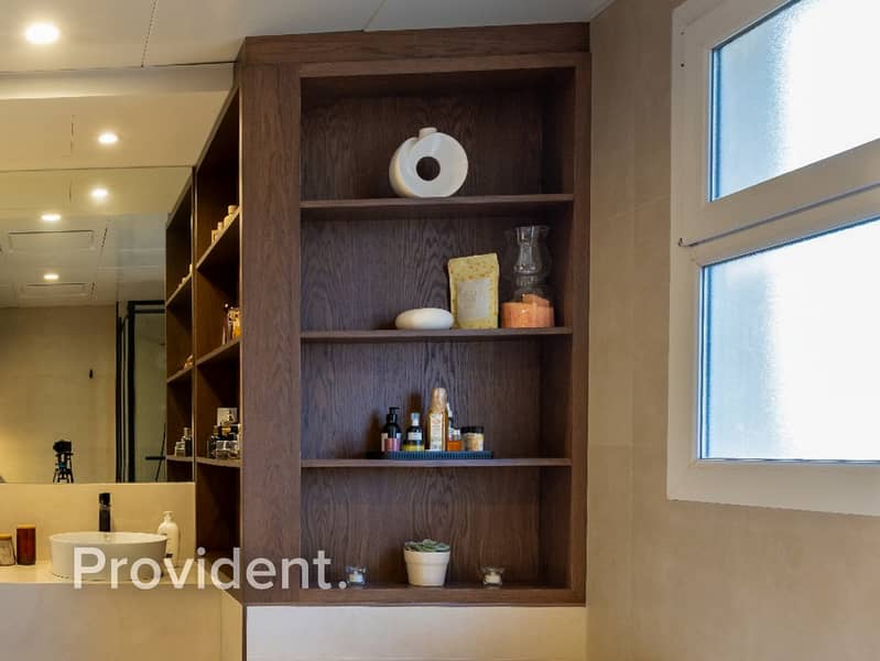 Luxury Duplex | Open Lake View | Unique Design - Image 26