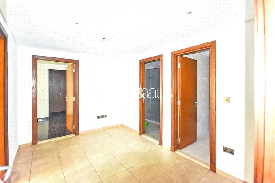 Sunset View | Private Garage | Large Terrace - Image 12