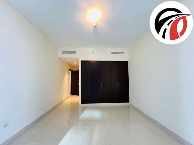 Luxury Living | Prime SZR Location | Stunning Views | Gym & Pool | Near Metro Station - Image 6