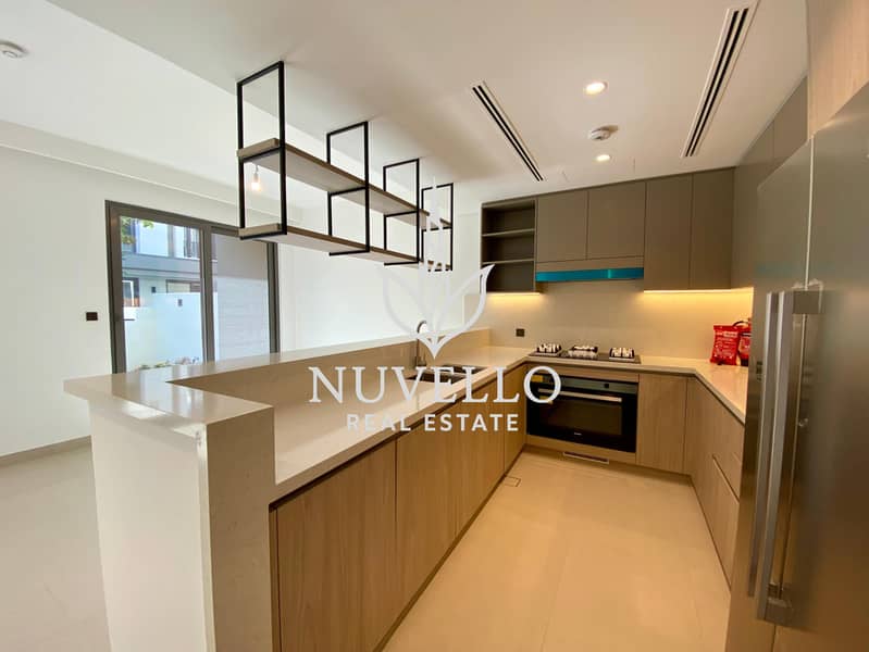 Upgraded | Landscaped | Siemens Appliances