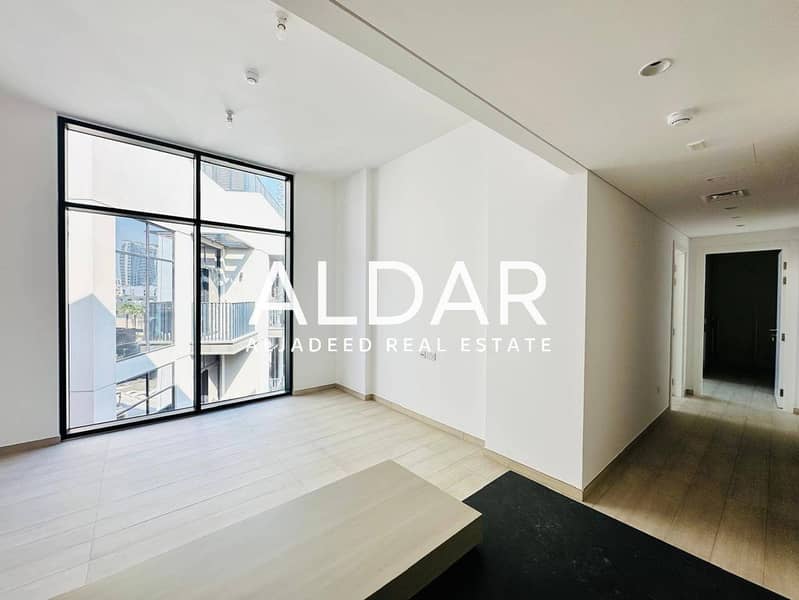 Pool View | Modern | Fully Fitted With Dishwasher