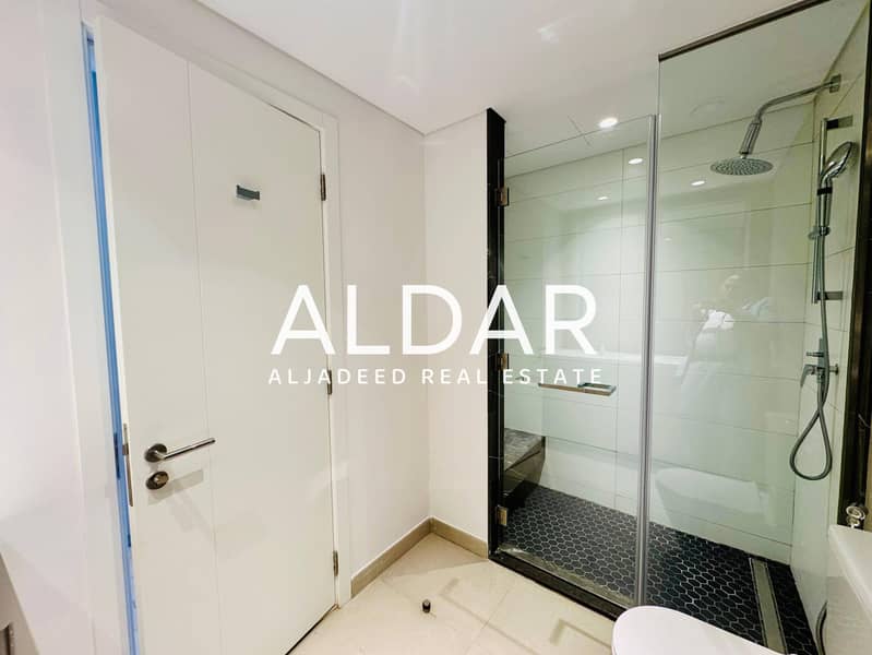 Pool View | Modern | Fully Fitted With Dishwasher - Image 12