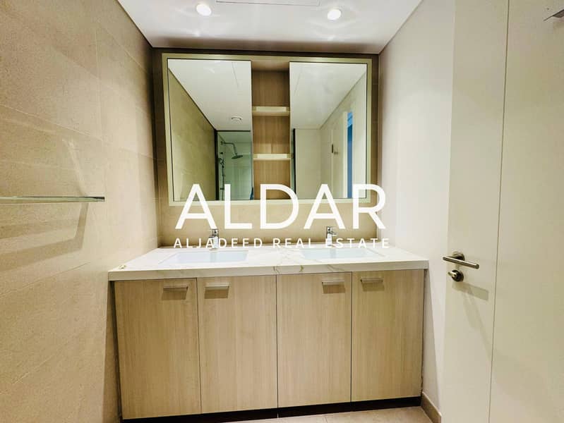 Pool View | Modern | Fully Fitted With Dishwasher - Image 15