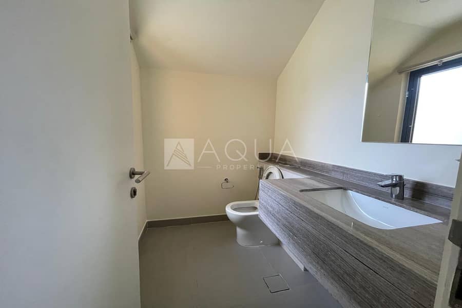 Hot Deal | Landscaped | Ready To Move In - Image 10