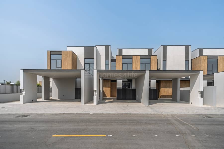 Park Facing 3BR | Single Row | Big Layout