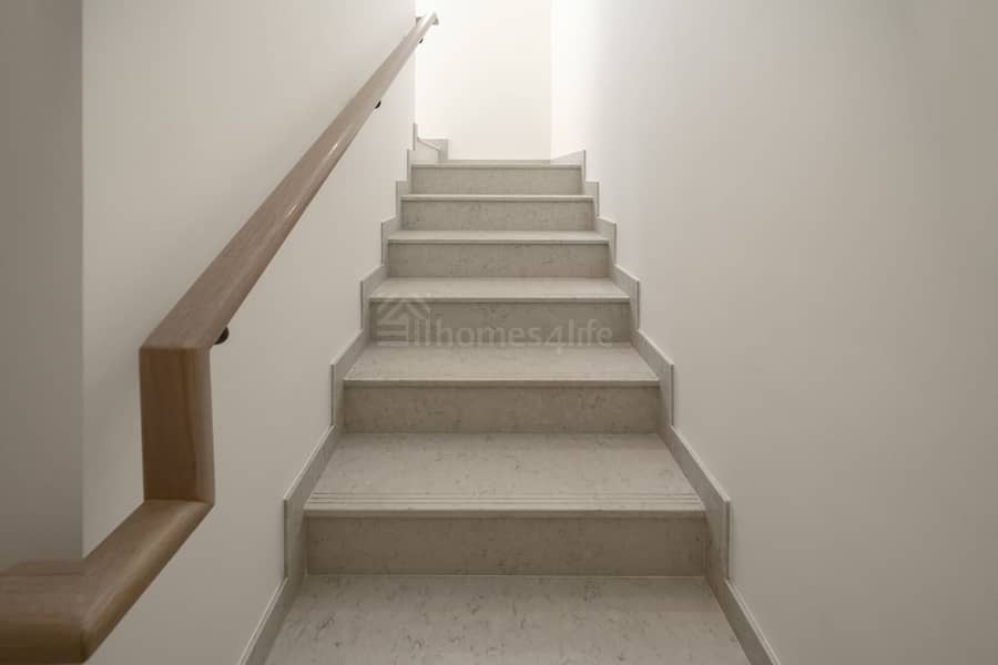 Park Facing 3BR | Single Row | Big Layout - Image 18