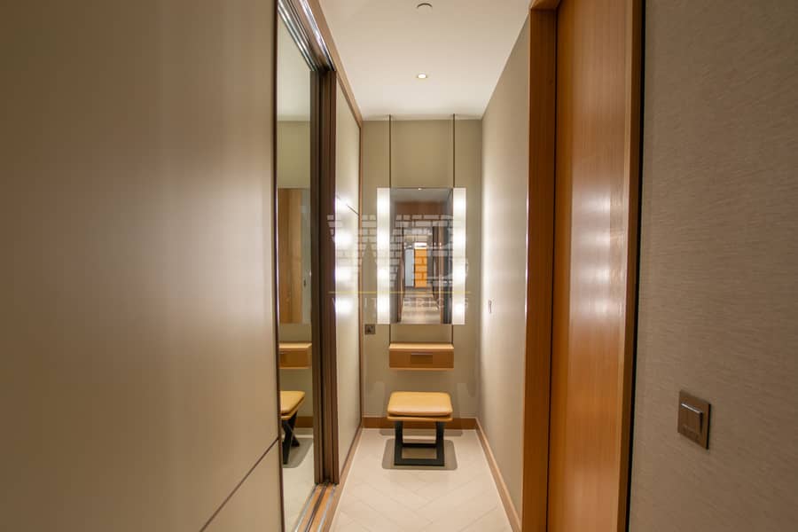 Prime Location | Spacious | Luxury Apartment - Image 8