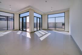 4 Bed Villa | Single Row | Garden | Roof Access