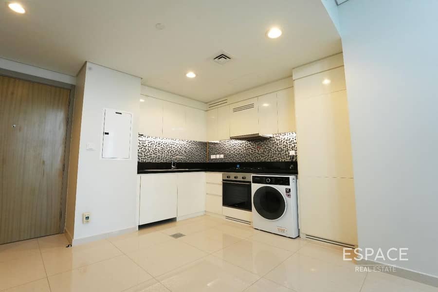 High Floor | Balcony | Rented Unit - Image 16