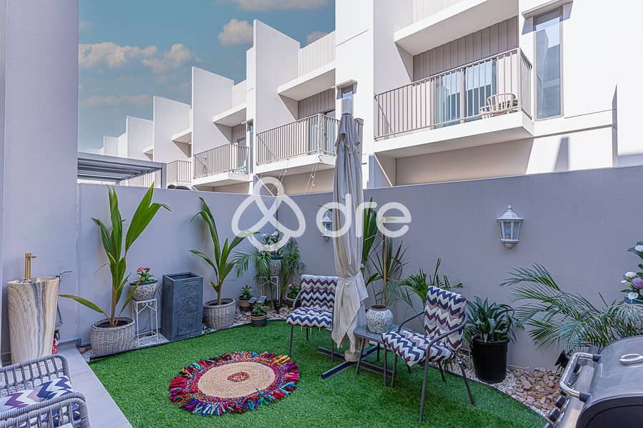 Luxurious Fully Furnished 2-Bedroom + Maid - Image 36