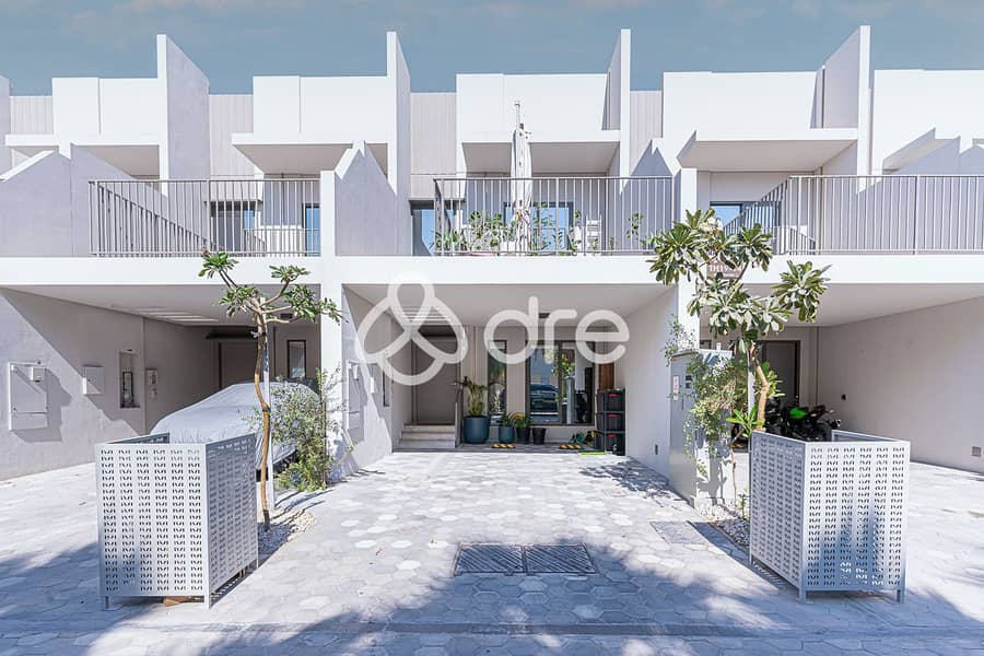 Luxurious Fully Furnished 2-Bedroom + Maid - Image 39