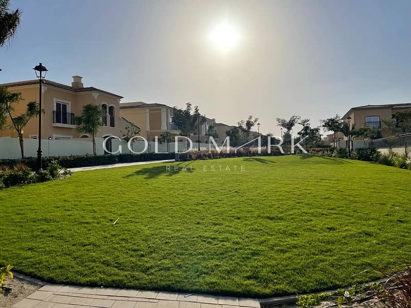 Single Row | Ready To Move | Upgraded 3 BR + Maids - Image 11