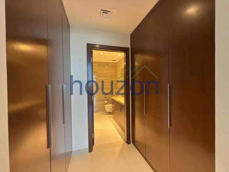 Spacious 2BR + M/Room | Park View | Chiller Free