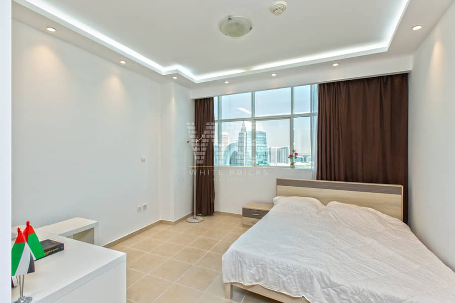 Spacious | Prime Location | Well Maintained - Image 8