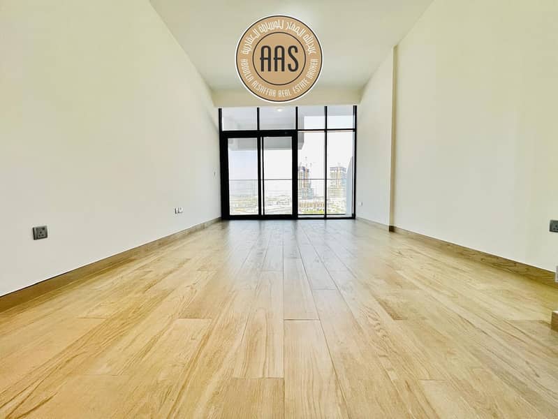 HOT DEAL // HUGE SIZE // STYLISH INTERIORS // PEACEFUL AMBIENCE