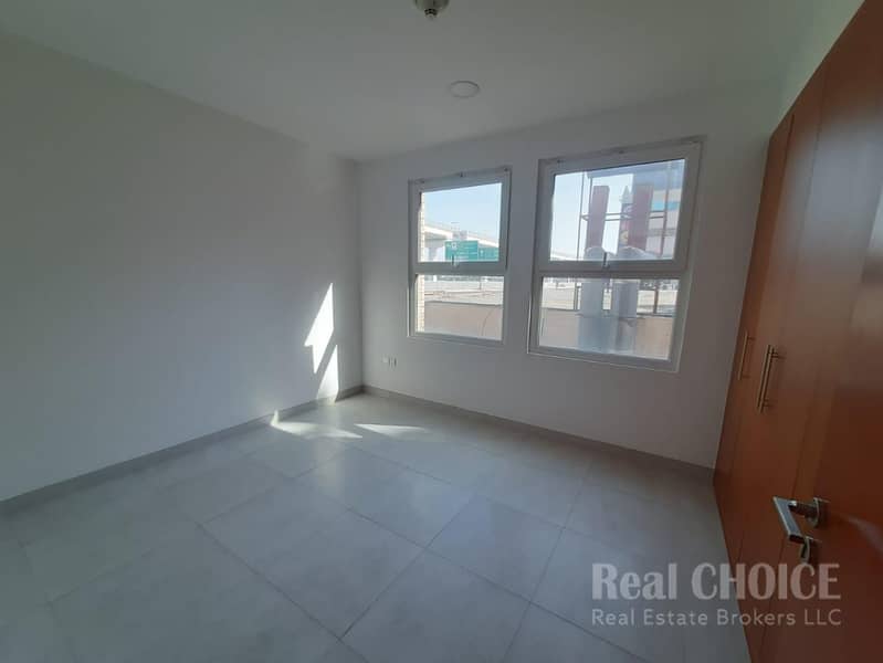 Skyline Haven| Spacious 3-Bedroom | Prime Location