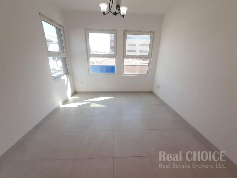 Skyline Haven| Spacious 3-Bedroom | Prime Location