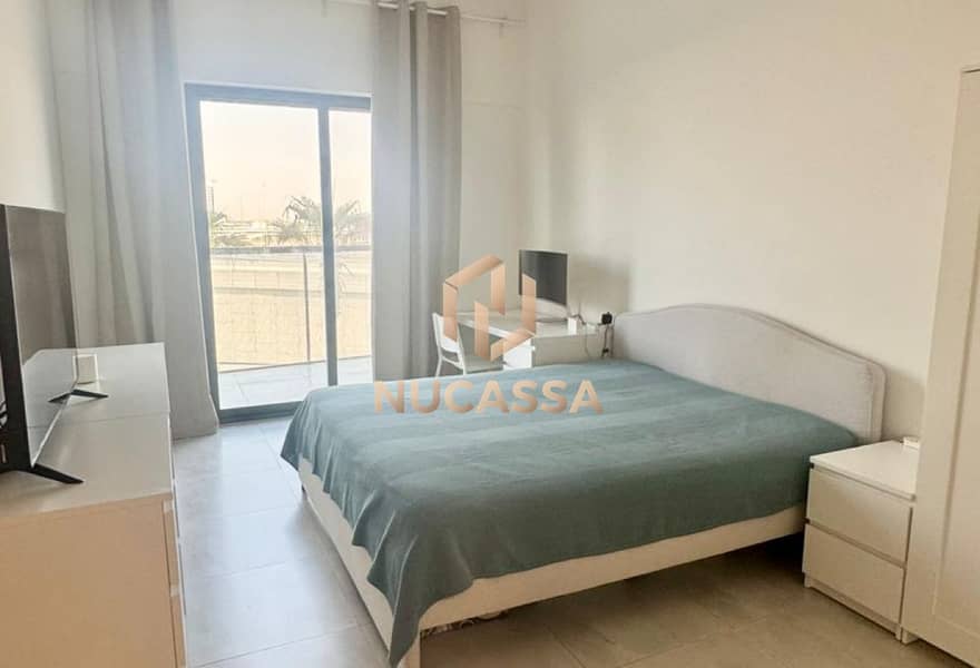 Spacious 2 BR I Prime Location I Pool View - Image 17