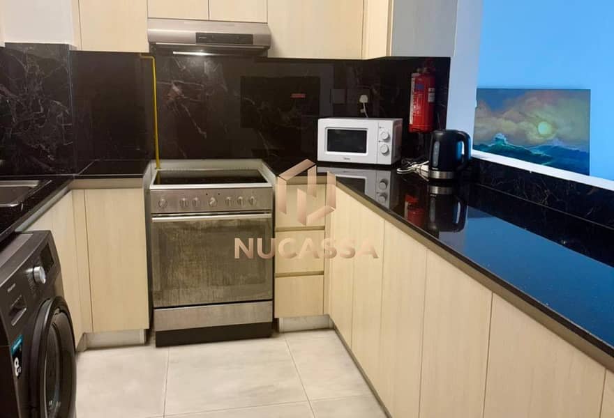 Spacious 2 BR I Prime Location I Pool View - Image 18