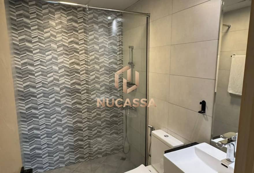 Spacious 2 BR I Prime Location I Pool View - Image 22