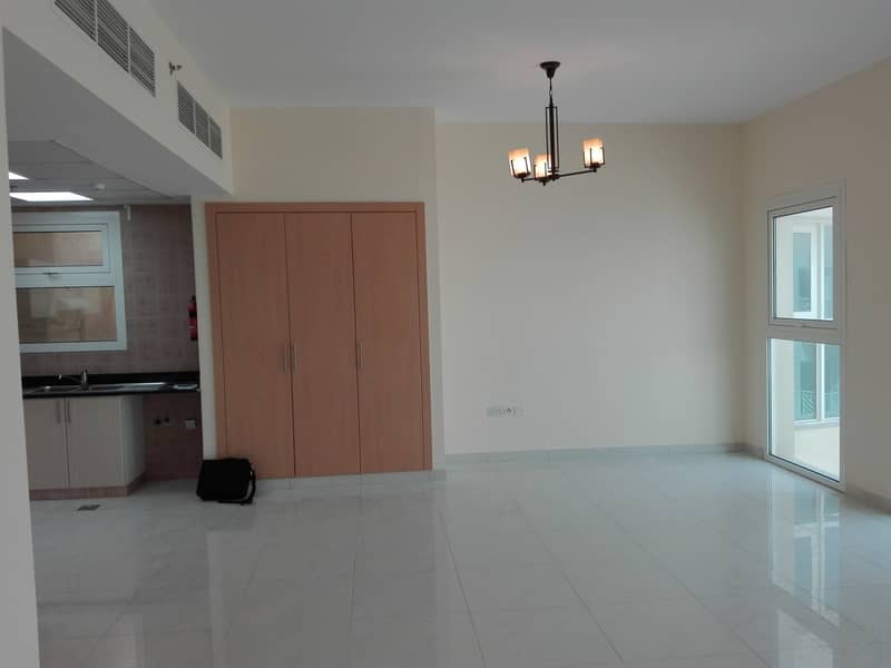 Un Furnished Studio with 1 Month Free 6 chq in Al Safa 1