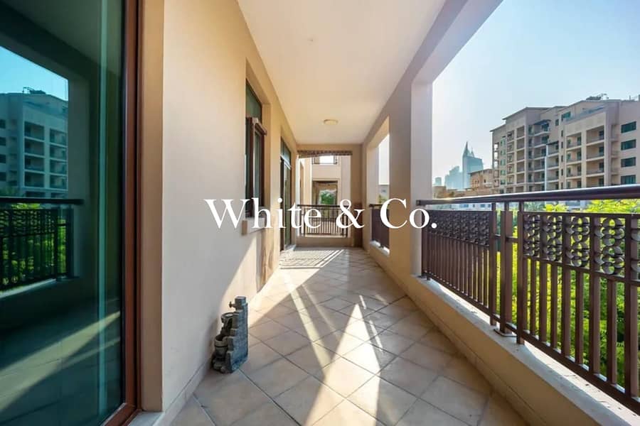 Ample Storage | Chiller Free | Vacant Now