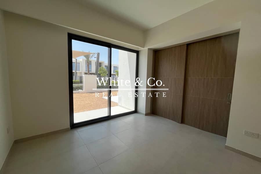Park Facing | Brand New Unit | Landscaped - Image 10