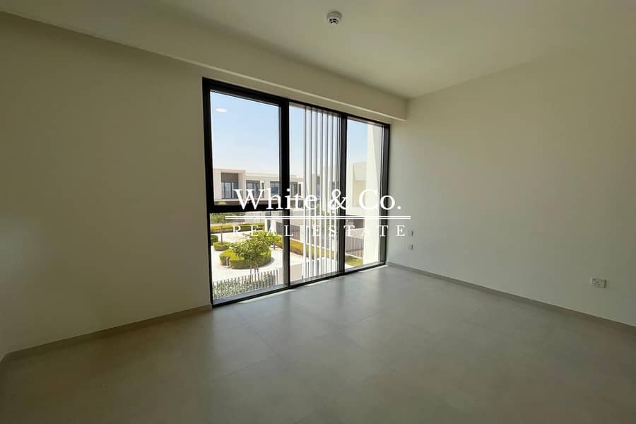 Park Facing | Brand New Unit | Landscaped - Image 13