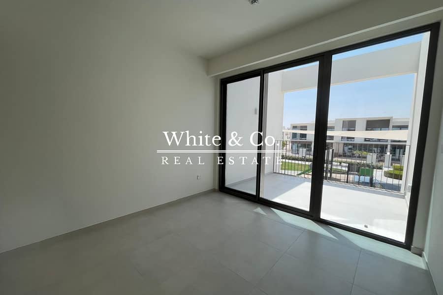 Park Facing | Brand New Unit | Landscaped - Image 15