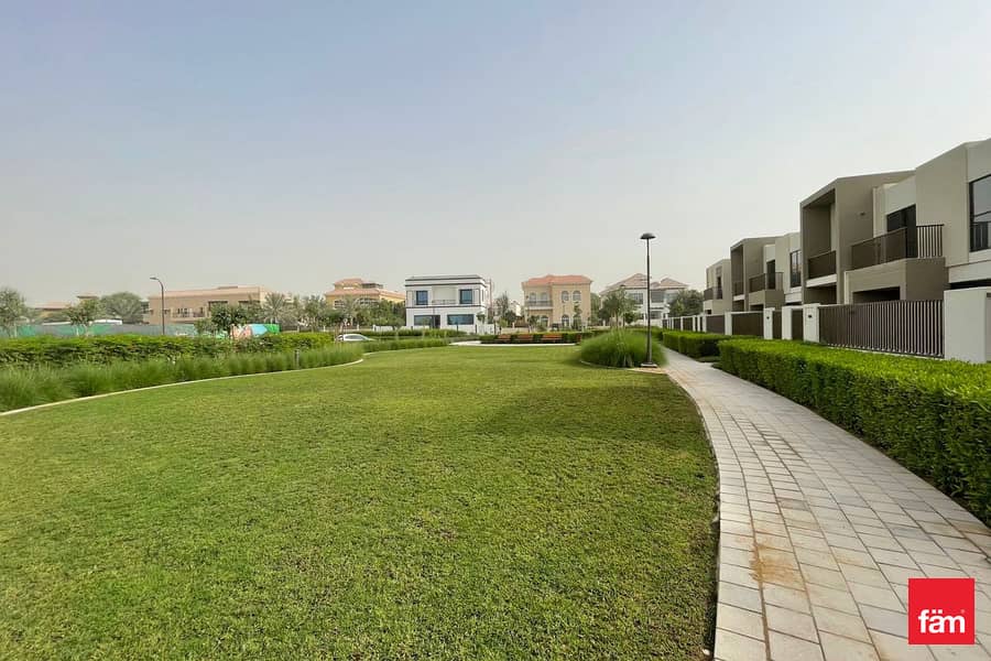 Brand New | Spacious Layout | Single Row | Vacant - Image 19