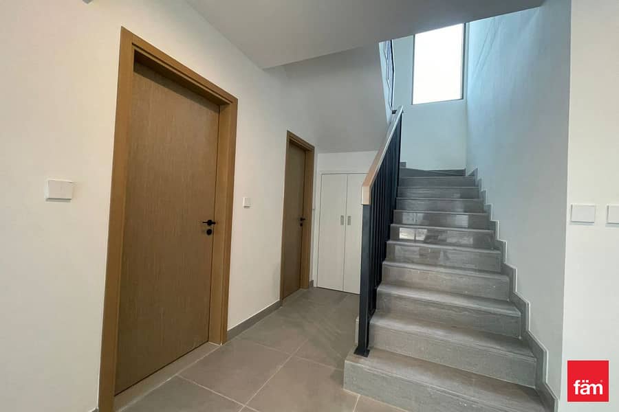 Brand New | Spacious Layout | Single Row | Vacant - Image 21