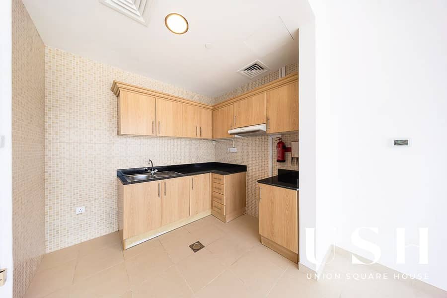 Exclusive | Canal View | Spacious | High Floor - Image 15