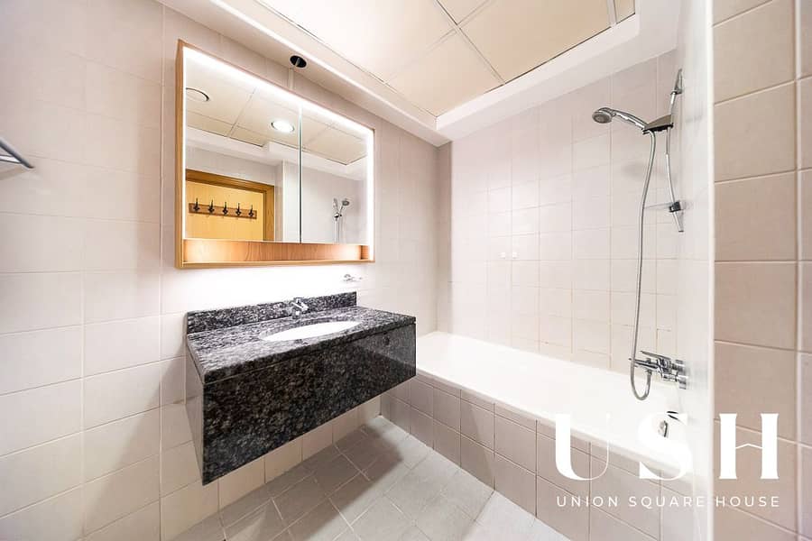 Exclusive | Canal View | Spacious | High Floor - Image 17