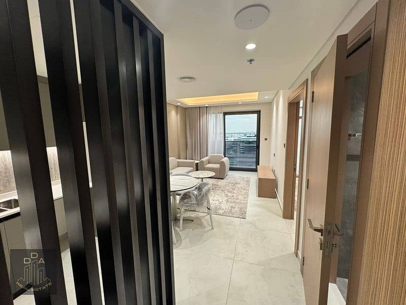 SEMI-FURNISHED | READY | LOW FLOOR | ANNUAL RENT