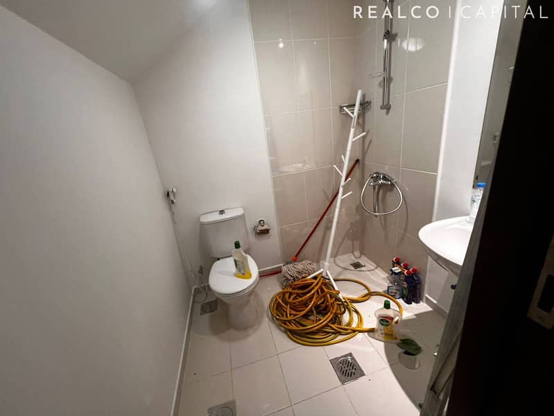 BRAND NEW MIDDLE UNIT FULLY FURNISHED - Image 8