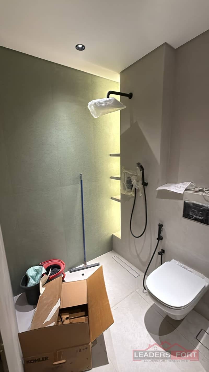 | UPGRADED UNIT | HIGH FLOOR | CLOSE TO METRO | - Image 13