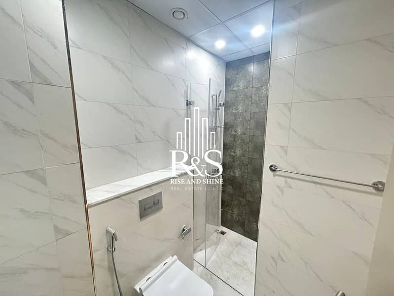 Modern 1BR Apartment in The East Crest JVC - Image 9