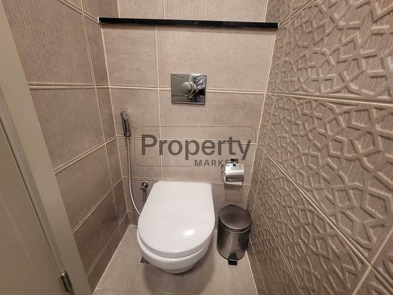 Fully Furnished | Balcony | Spacious | Vacant - Image 6