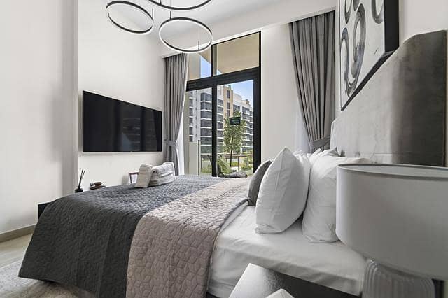 RIVIERA COMMUNITY STUDIO | GREAT MONTHLY DEAL