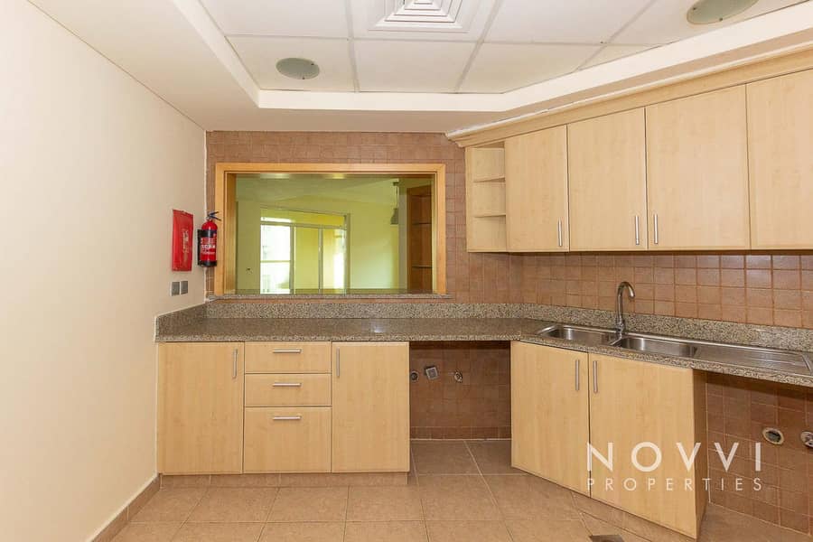 Sea View | Prime Location | Beach Access - Image 6