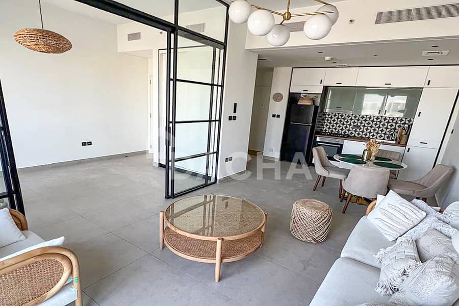 Fully Furnished | Burj Khalifa views | Vacant Soon