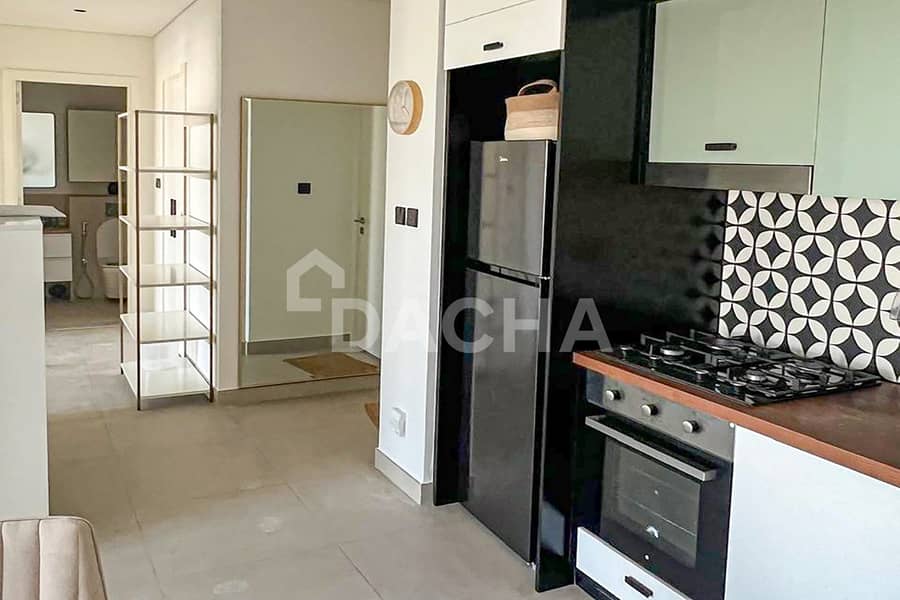 Fully Furnished | Burj Khalifa views | Vacant Soon - Image 7